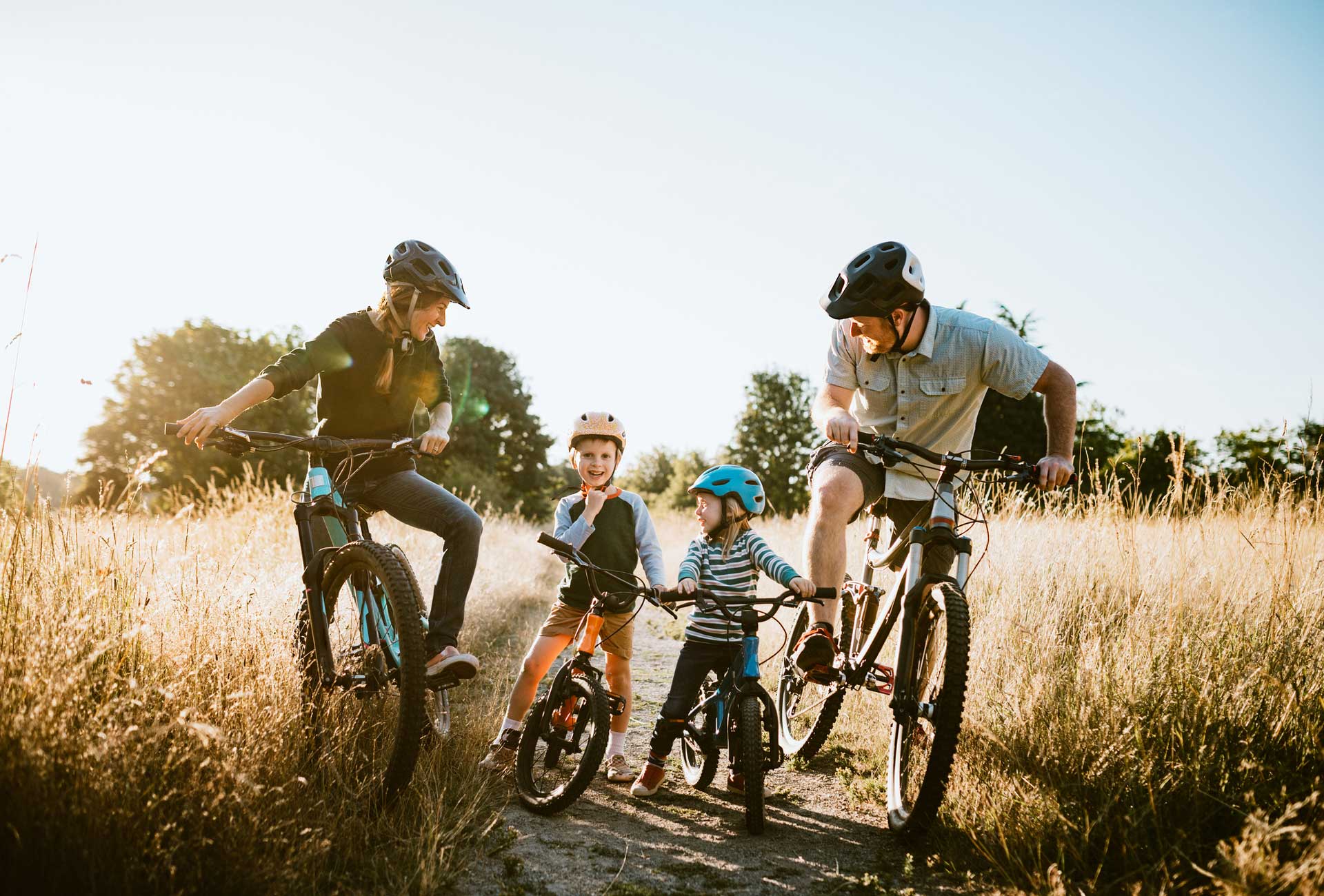 Fahrräder & E-Bikes